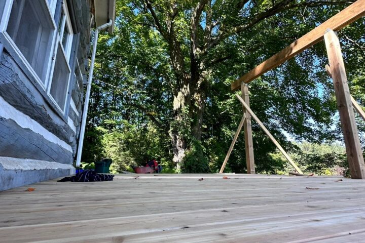 Decks & Fences project photo 16 by Lux Con Construction Inc.