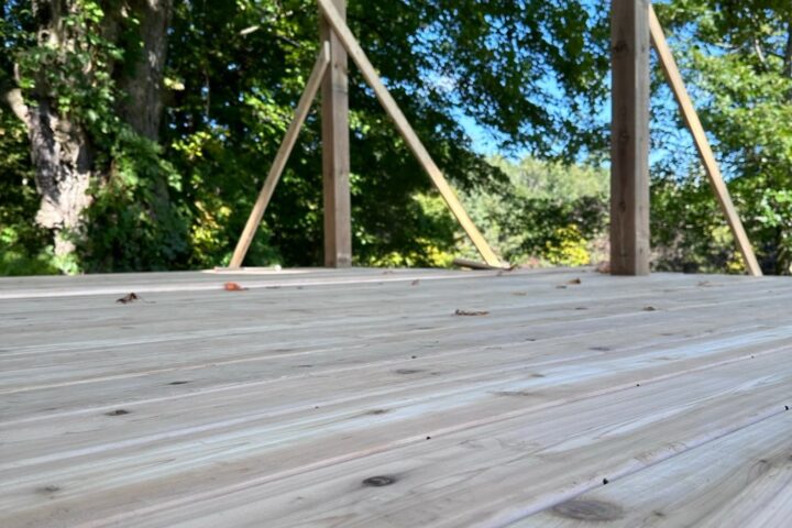 Decks & Fences project photo 1 by Lux Con Construction Inc.