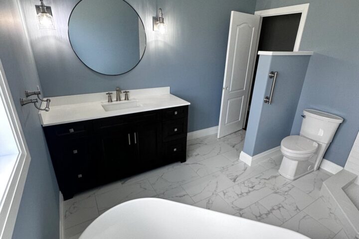 Kitchens & Bathrooms project photo 13 by Lux Con Construction Inc.