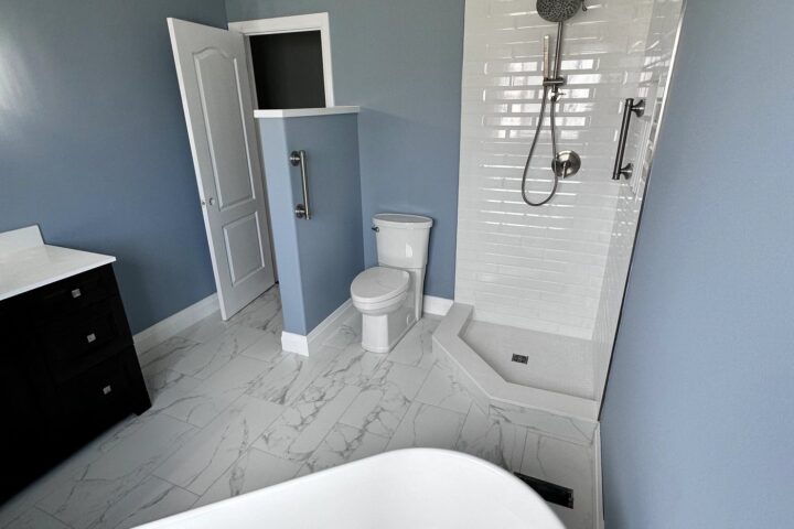 Kitchens & Bathrooms project photo 14 by Lux Con Construction Inc.