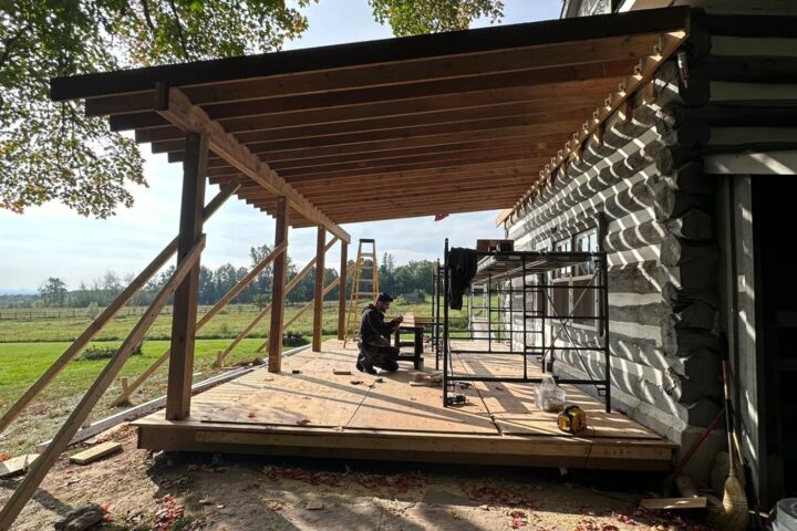 Decks & Fences project photo 10 by Lux Con Construction Inc.