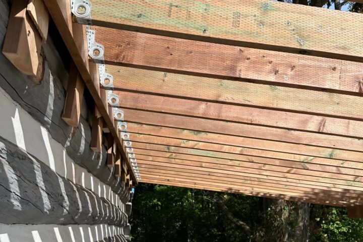 Decks & Fences project photo 13 by Lux Con Construction Inc.