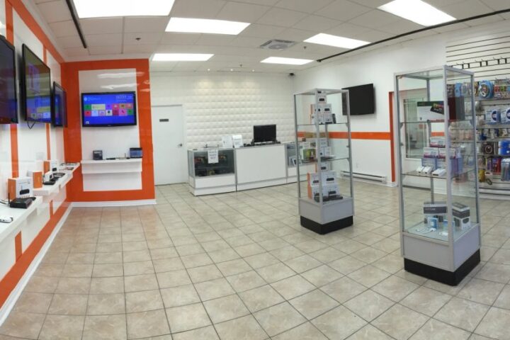 Commercial Renovations project photo 2 by Lux Con Construction Inc.