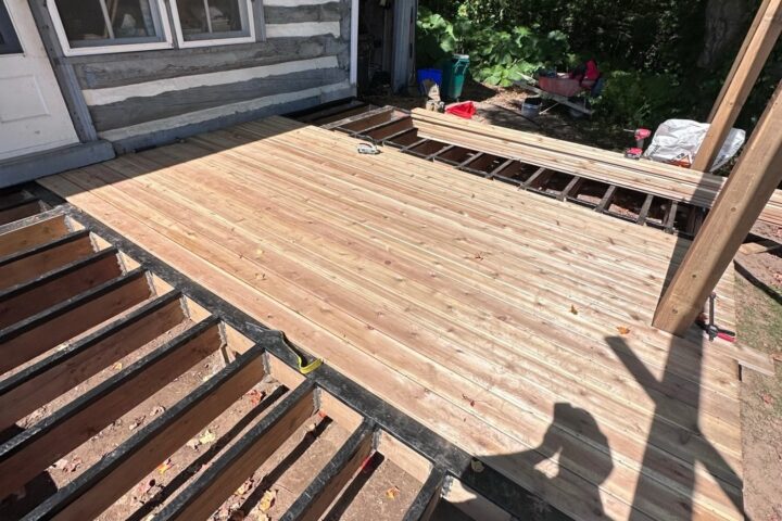 Decks & Fences project photo 8 by Lux Con Construction Inc.