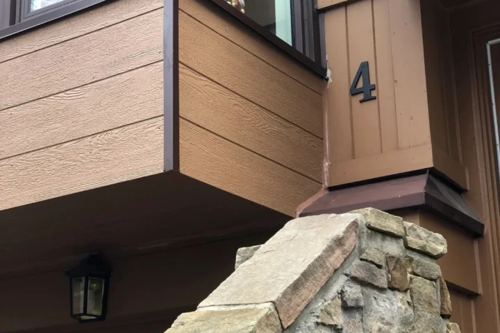 Bay window exterior restoration: project photo 12 from Lux Con Construction Inc.