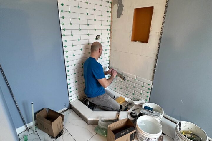 Kitchens & Bathrooms project photo 10 by Lux Con Construction Inc.