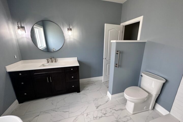 Kitchens & Bathrooms project photo 17 by Lux Con Construction Inc.