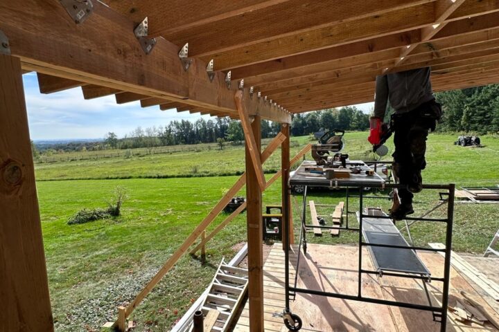 Decks & Fences project photo 7 by Lux Con Construction Inc.