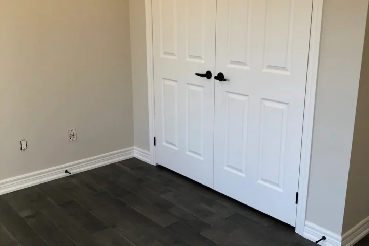 Painting and wallpaper project by Lux Con Construction Inc.