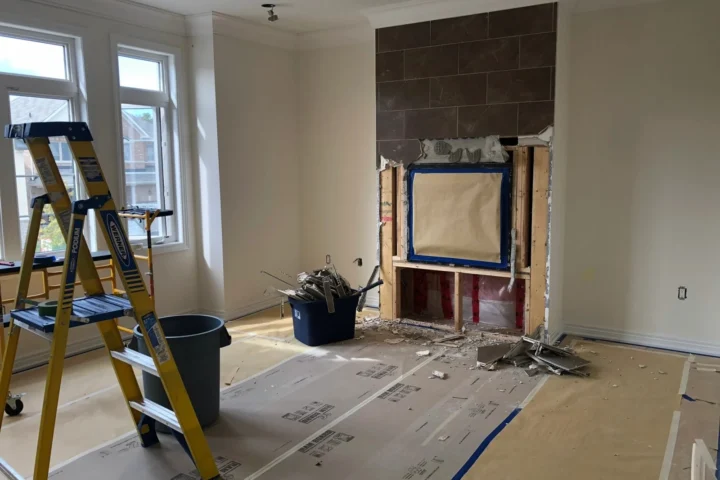 Painting and wallpaper project by Lux Con Construction Inc.